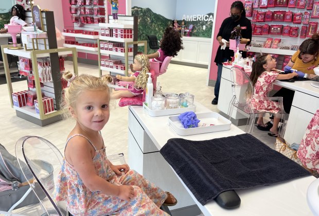 American Girl Store Opens in Los Angeles: American Girl Store Salon