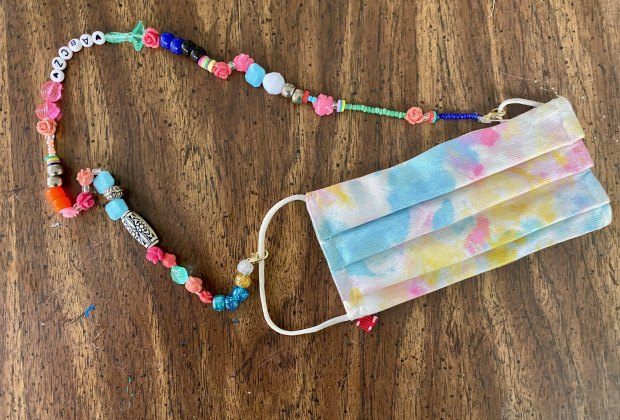 How To Make A Mask Lanyard Or Chain So Your Kids Stop Losing Them Mommypoppins Things To Do With Kids