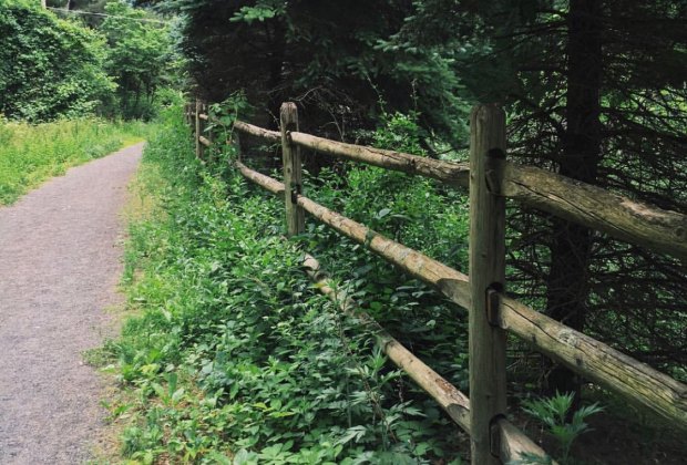 Image of stroller-friendly trail for hiking in Ridgefield, Connecticut