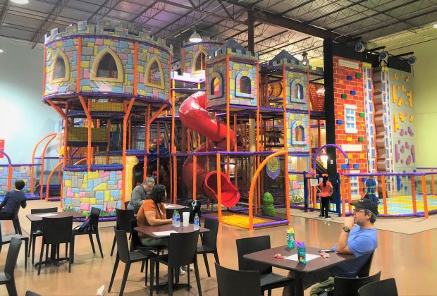 Kanga's Indoor Playcenter: What to Expect Inside This Massive Play Gym ...