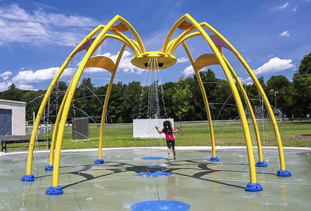 Image of splash pad and water playground in Connecticut