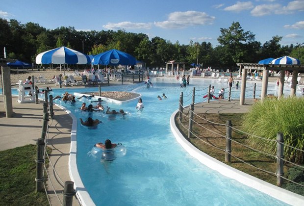 Top Water Parks For New Jersey Kids And Families Mommypoppins Things To Do In New Jersey With Kids