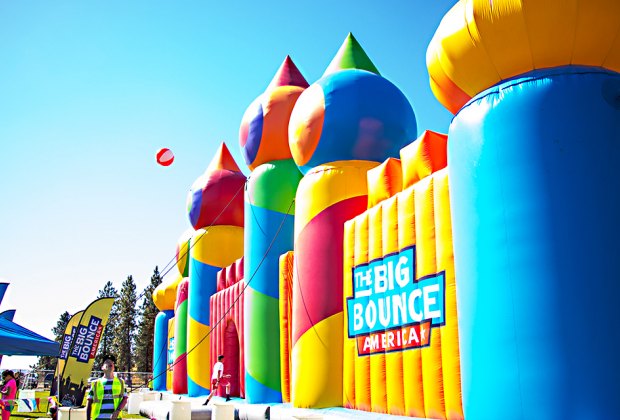 The World S Largest Bounce House Opens In Brooklyn This Weekend Mommypoppins Things To Do In New York City With Kids