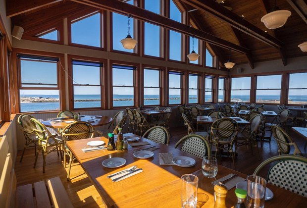 Family-Friendly Waterfront Restaurants on Long Island