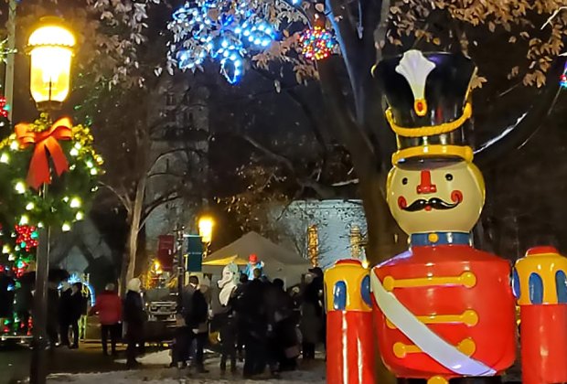 10 Nj Christmas Towns That Go All Out For The Holidays Mommypoppins Things To Do In New Jersey With Kids