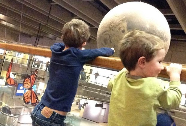 How to Explore the Museum of Science With Kids of Different Ages and Interests