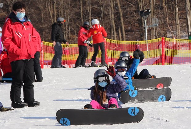 Northeast Snowboarding Parks Where You Can Catch Some Air Mommypoppins Things To Do In New York City With Kids