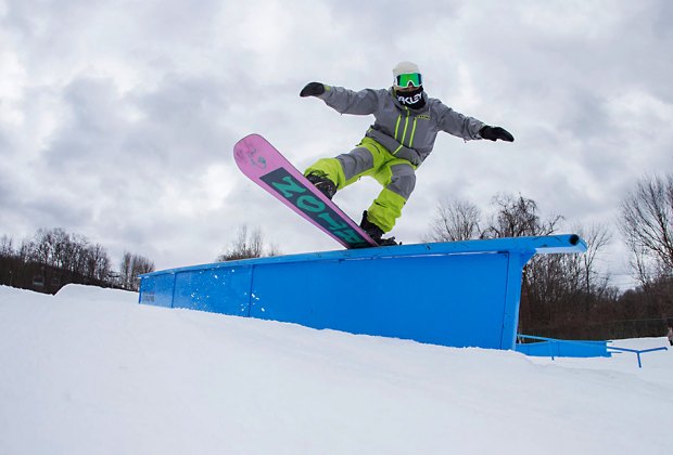 Mountain Crekk Snowboarder jumping at Mountain Creek Best Snowboarding NYC