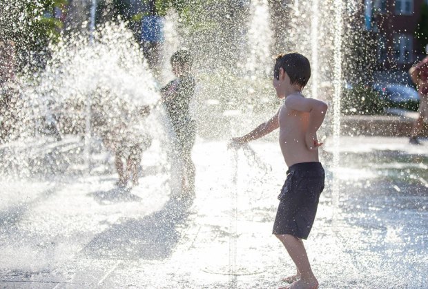 13 Great Spraygrounds And Splash Pads In Atlanta For Kids Mommypoppins Things To Do In Atlanta With Kids