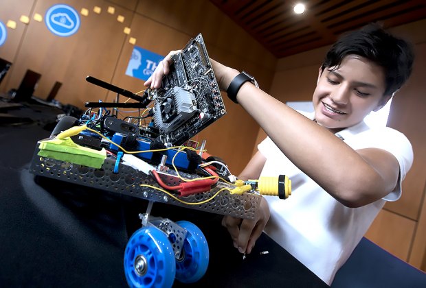 These STEM Summer Camps Are Creating a Generation of Inventors Digital Media Academy offers STEM-focused camps at top universities.