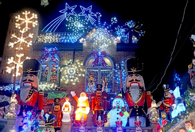 Christmas in NYC: Dyker Heights Lights