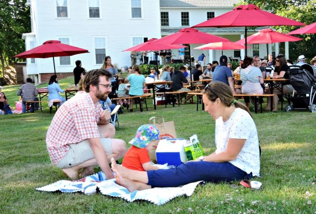 Boston Area Beer Gardens That Are Fun For Families Mommypoppins