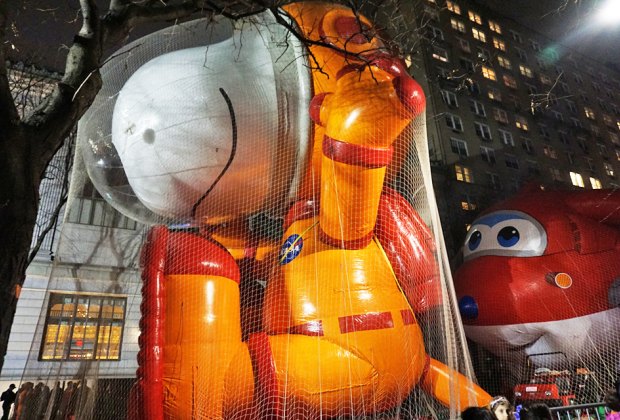 Macy's Thanksgiving Day Parade Balloon Inflation: Astronaut Snoopy
