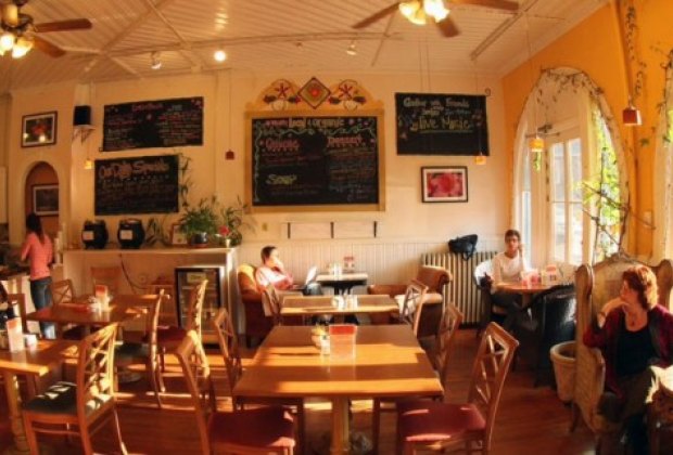 20 Connecticut Tea Rooms For A Cozy Autumn Day