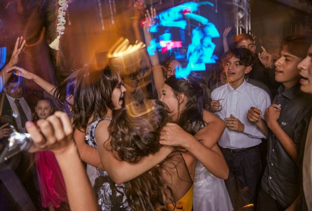 Image of kids at Bar Mitzvah - Best Bar Mitzvah and Bat Mitzvah Spots 