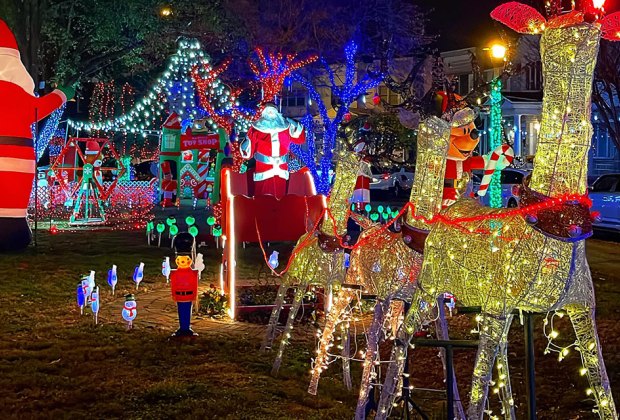 Open Christmas Day in Philly: Smedley Street Christmas Spectacular.