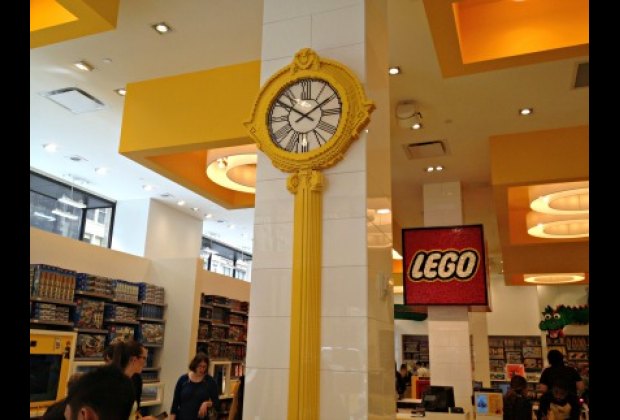 lego store 23rd and 5th