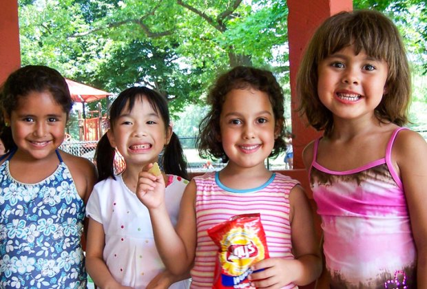 Photo of kids at birthday party at Larz Anderson Park