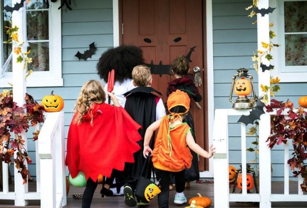 Best Places to Trick-or-Treat on Halloween in San Francisco: trick-or-treat early to avoid the crowds