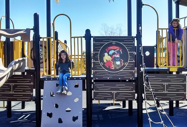 Beachfront playgrounds in New Jersey Pirate's Cove Playground