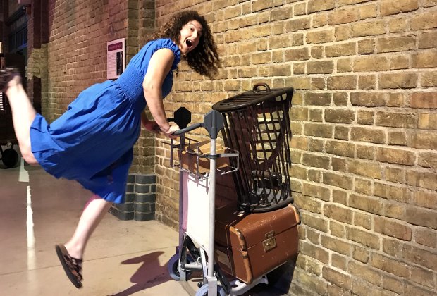 Harry Potter Heaven: Warner Brothers Studio Tour Is a London Must Platform 9 3/4 is real!
