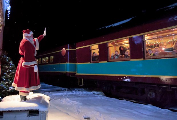 holiday trains christmas magic express
