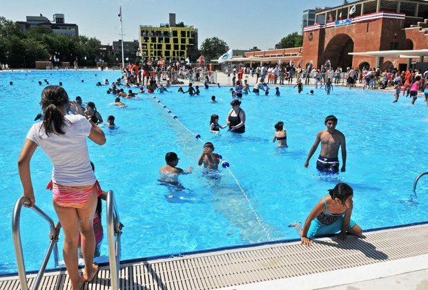 Greenpoint, Brooklyn with kids: McCarren Park Pool