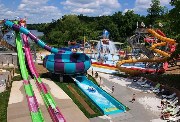 Outdoor Water Parks In Connecticut For Kids And Family Fun Mommypoppins Things To Do In Connecticut With Kids