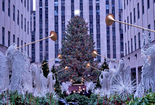 Must Do Holiday And Christmas Events For New York City Kids In 2020 Mommypoppins Things To Do In New York City With Kids