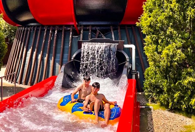 Photo of Dragon's Den waterslide at Water Country