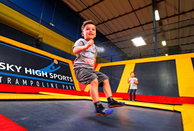 These 8 Trampoline Parks Offer La Oc Kids Wall To Wall Jumping Mommypoppins Things To Do In Los Angeles With Kids