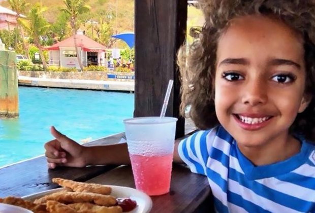 St. Thomas with Kids: Tickles Dockside Pub