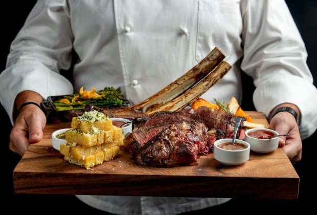 Restaurants open on Christmas Day in Los Angeles: STK Steak