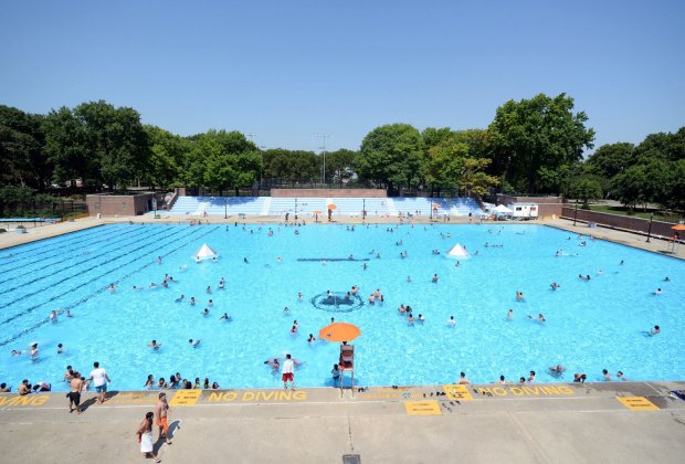 Free swimming pools in NYC: Sunset Park Pool