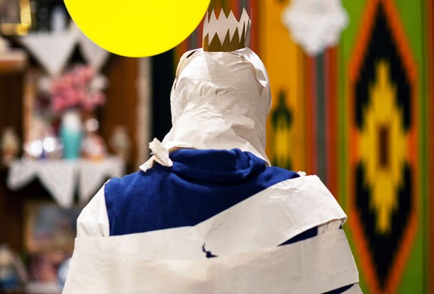 Halloween Party Game Ideas for Tweens and Teens mummy wrapped in toilet paper