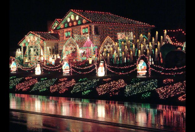 The Top Residential Holiday Light Displays in the Philadelphia Area