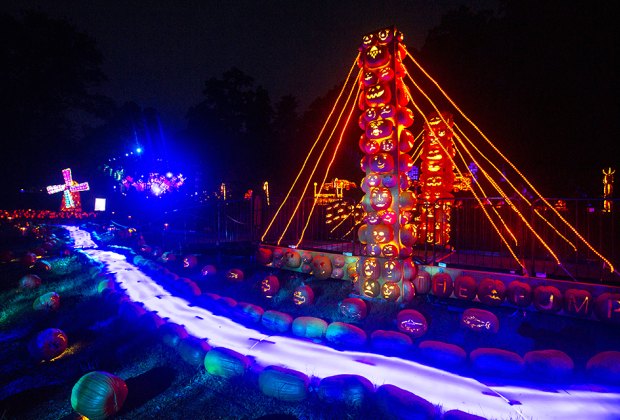 The Great Jack-o'Lantern Blaze Hudson Valley: Pumpkin Zee Bridge