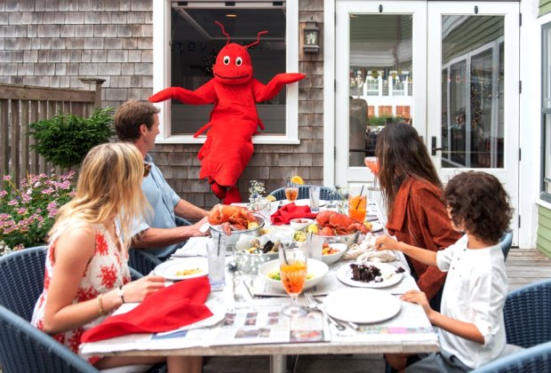 Anyone for a clam or lobster bake? Photo courtesy of The Nantucket Hotel