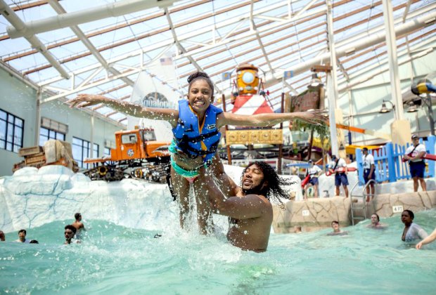 10 Best Indoor Water Parks For Kids In The Us Mommypoppins Things To Do With Kids - the water parks at the hotel on roblox