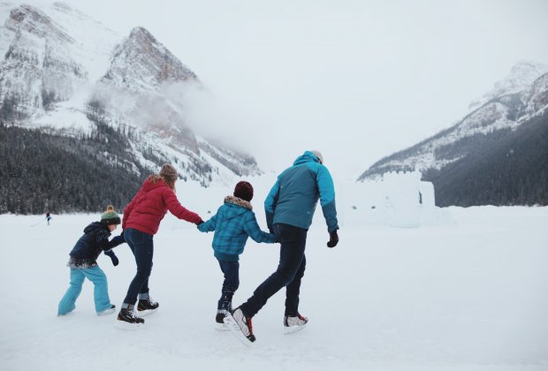 25 Ways To Enjoy The Beauty Of Banff With Kids Mommypoppins Things To Do With Kids
