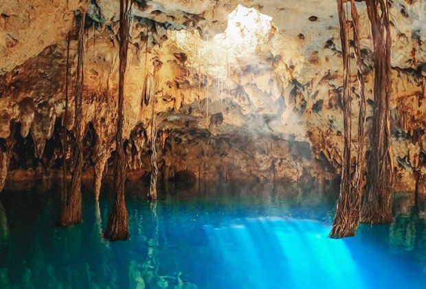 caving in Xcaret Park