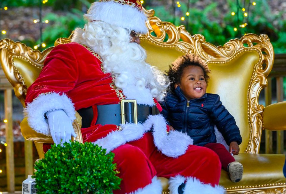 Meet with Santa in the stunning Filoli Gardens for a magical picture. Photo by Tiffany Zabala courtesy of Filoli Gardens