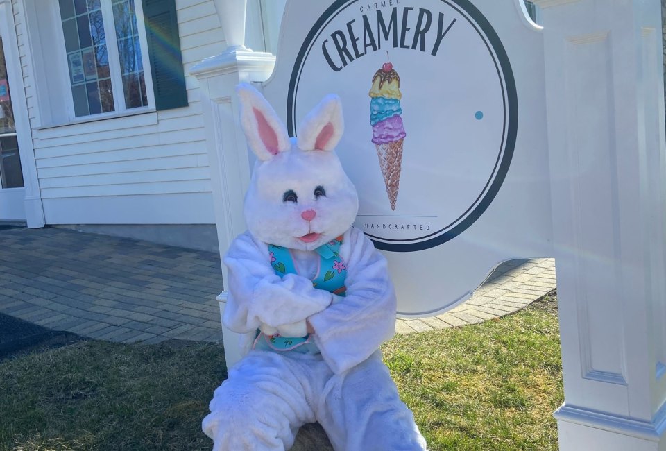 Meet the Easter Bunny at Carmel Creamery