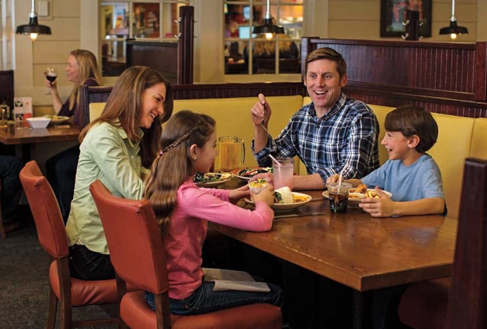 10+ Boston-Area Restaurants Where Kids Eat Free | Mommy Poppins ...