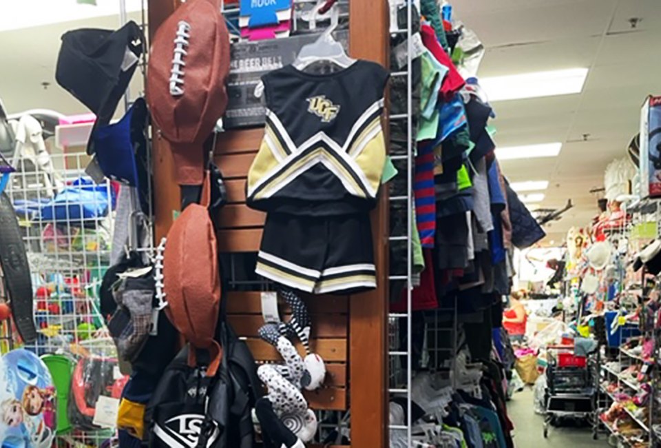 kids second hand clothes and sports equipment