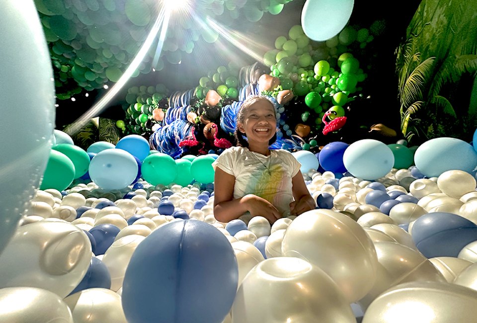 Dive into interactive exhibits and whimsical creations at Balloon Story. 