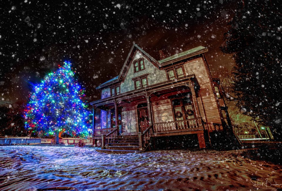 Christmas in Historic Richmond Town | Mommy Poppins - Things To Do in ...