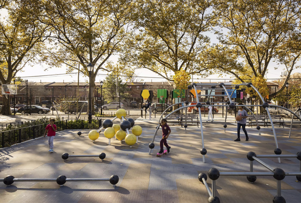 Playgrounds, sports equipment, a performance and event space, athletic fields, and more make Betsy Head Park a neighborhood gem. 