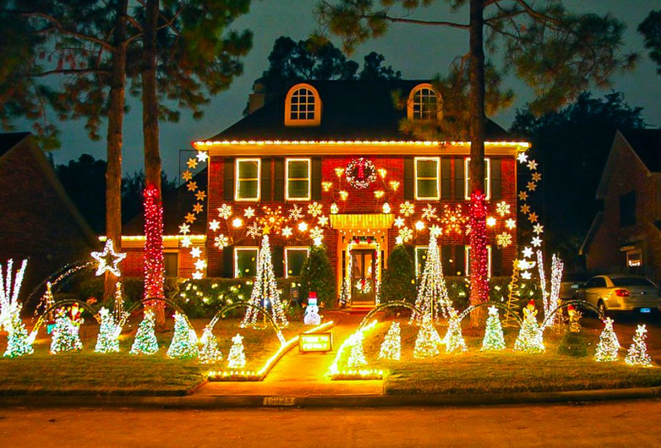 Best Neighborhood Christmas Light Displays and Holiday Lights in Houston