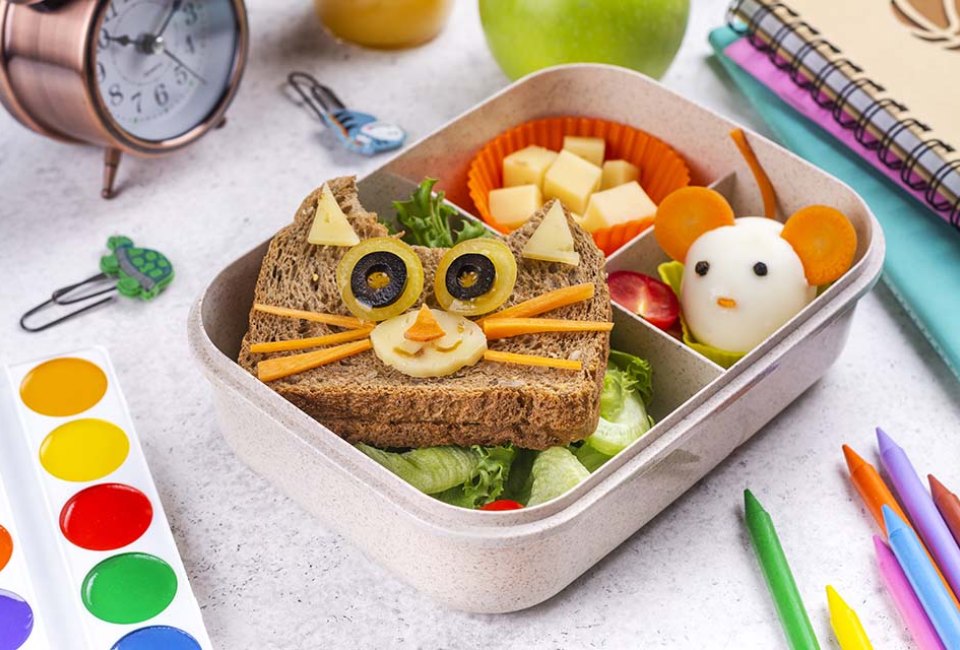 What kid wouldn't want to eat a lunch this adorable? 